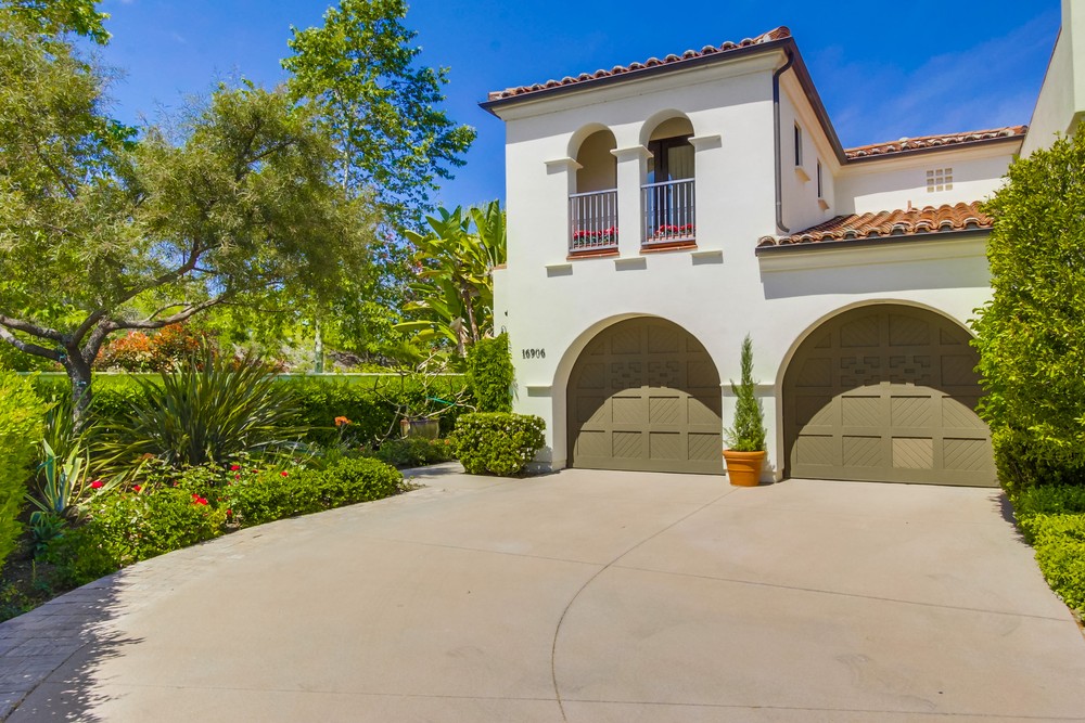 Virtual tour photo 4 of 94 for 16906 Blue Shadows Ln