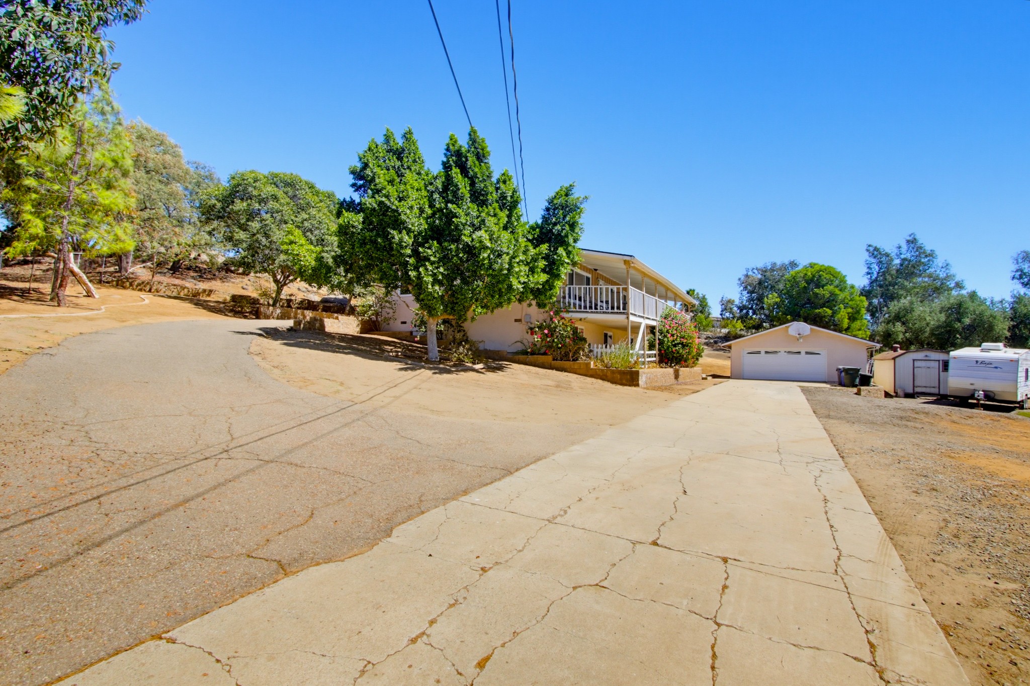 Virtual tour photo 4 of 68 for 1691 Roble Grande Rd