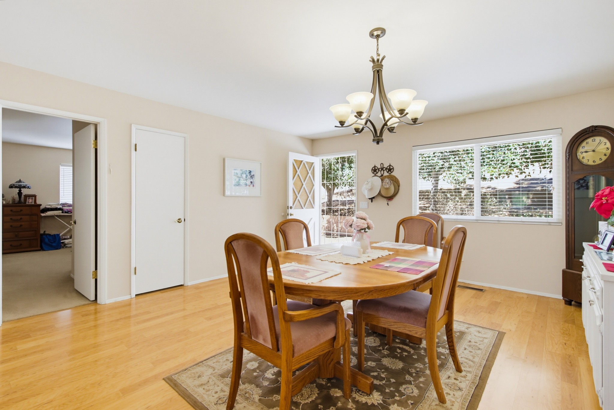 Virtual tour photo 10 of 68 for 1691 Roble Grande Rd