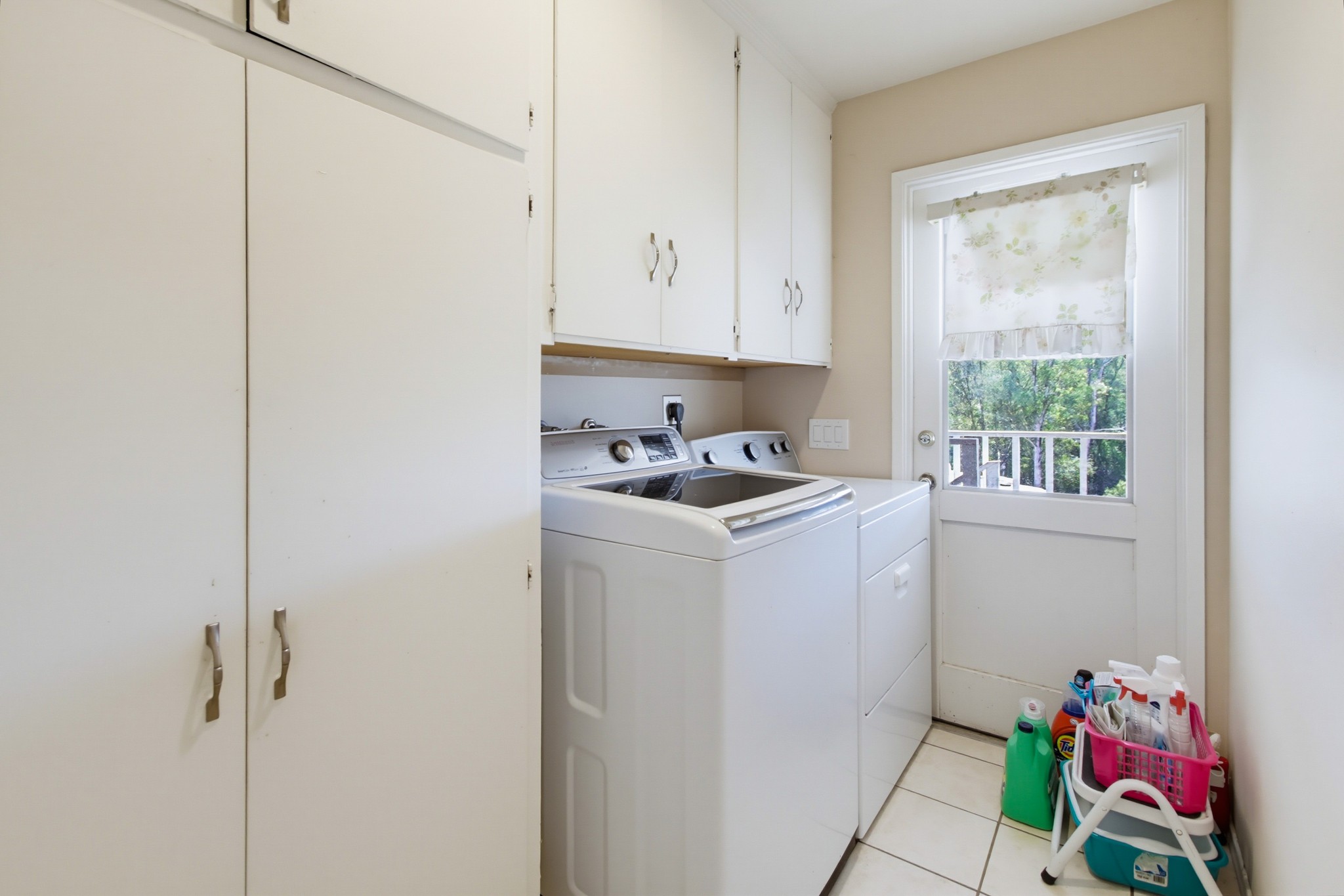 Virtual tour photo 21 of 68 for 1691 Roble Grande Rd