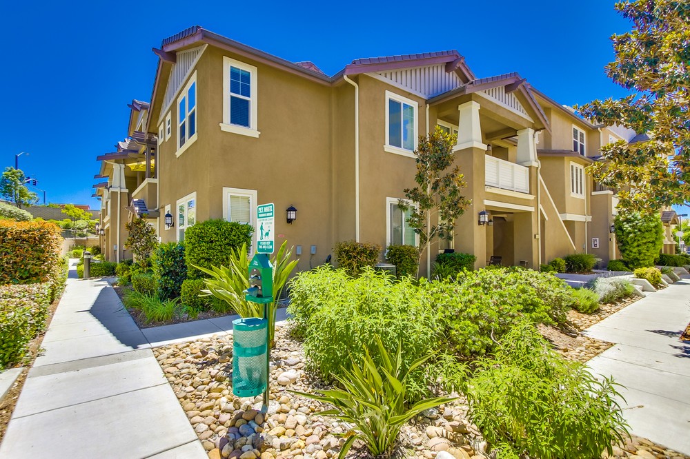 Virtual tour photo 1 of 34 for 16913 Laurel Hill Lane #131
