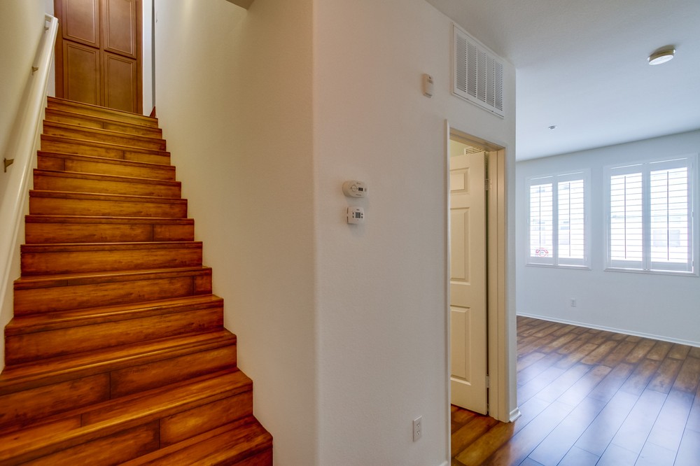 Virtual tour photo 4 of 34 for 16913 Laurel Hill Lane #131
