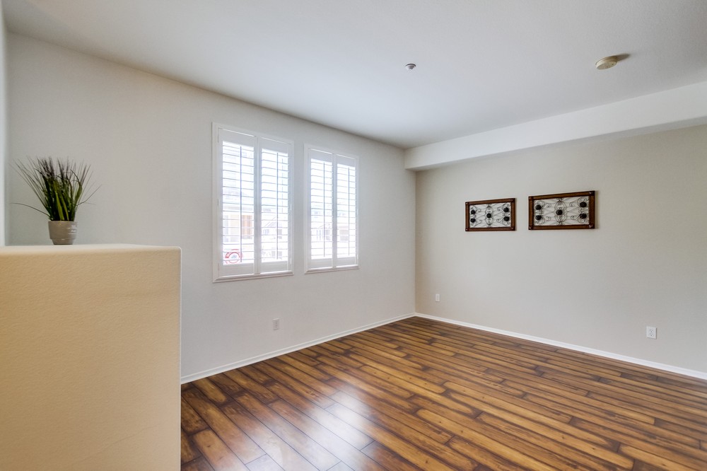 Virtual tour photo 6 of 34 for 16913 Laurel Hill Lane #131