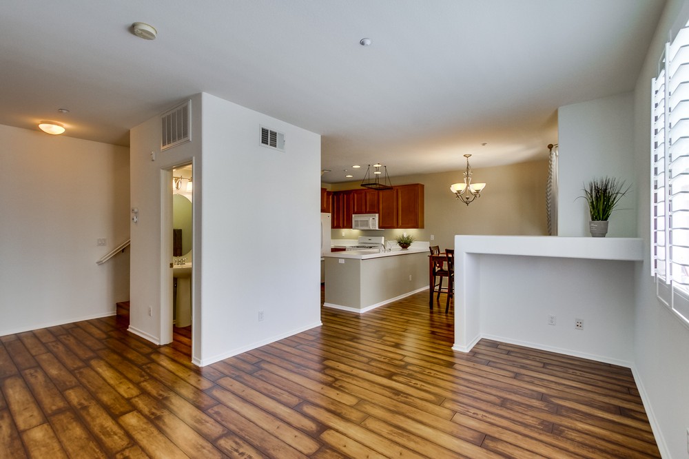 Virtual tour photo 7 of 34 for 16913 Laurel Hill Lane #131