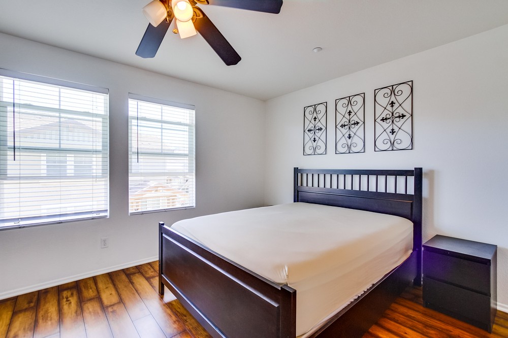 Virtual tour photo 21 of 34 for 16913 Laurel Hill Lane #131