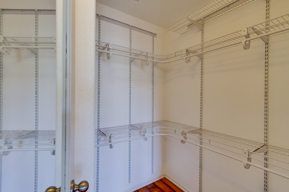 Virtual tour photo 26 of 34 for 16913 Laurel Hill Lane #131
