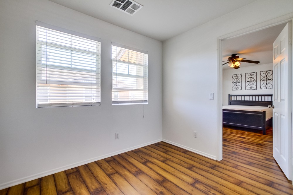 Virtual tour photo 29 of 34 for 16913 Laurel Hill Lane #131