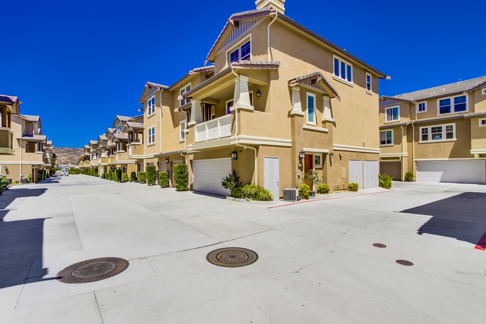 Virtual tour photo 35 of 34 for 16913 Laurel Hill Lane #131