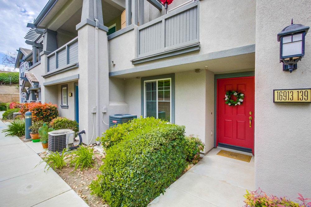 Virtual tour photo 1 of 37 for 16913 Laurel Hill Ln UNIT 139