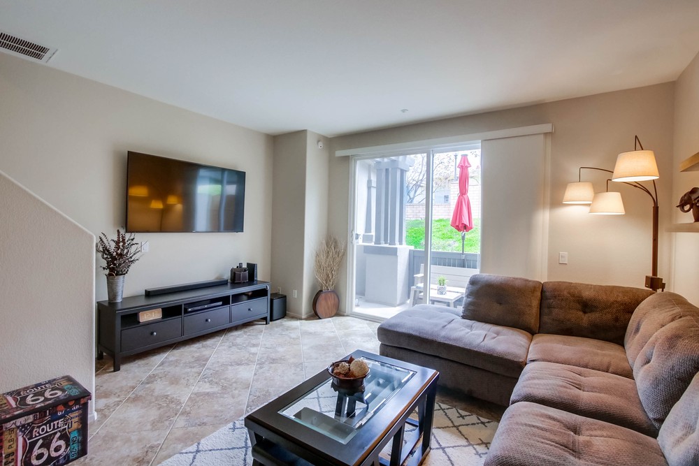 Virtual tour photo 9 of 37 for 16913 Laurel Hill Ln UNIT 139
