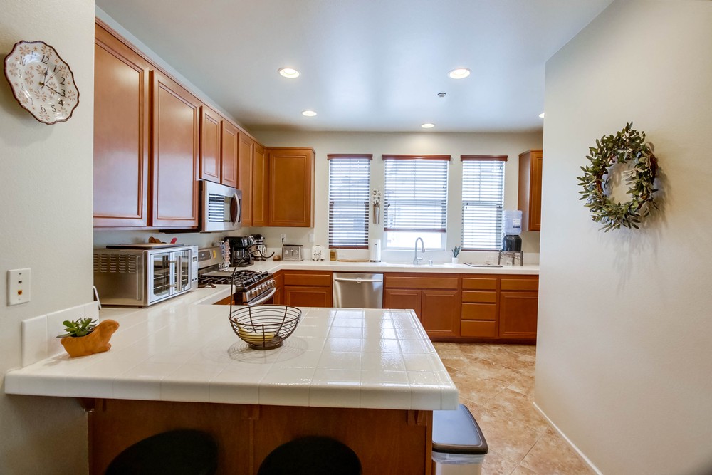 Virtual tour photo 14 of 37 for 16913 Laurel Hill Ln UNIT 139