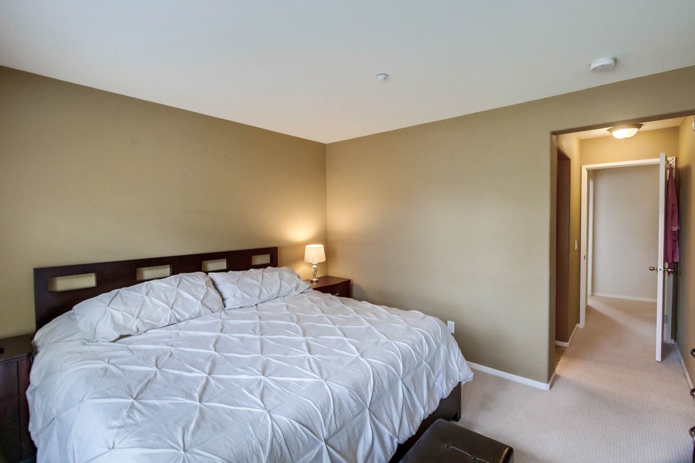 Virtual tour photo 20 of 37 for 16913 Laurel Hill Ln UNIT 139