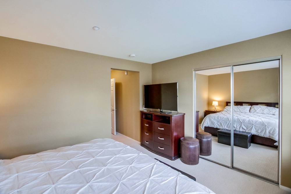 Virtual tour photo 21 of 37 for 16913 Laurel Hill Ln UNIT 139