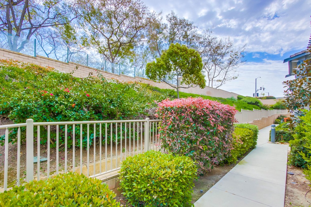 Virtual tour photo 34 of 37 for 16913 Laurel Hill Ln UNIT 139