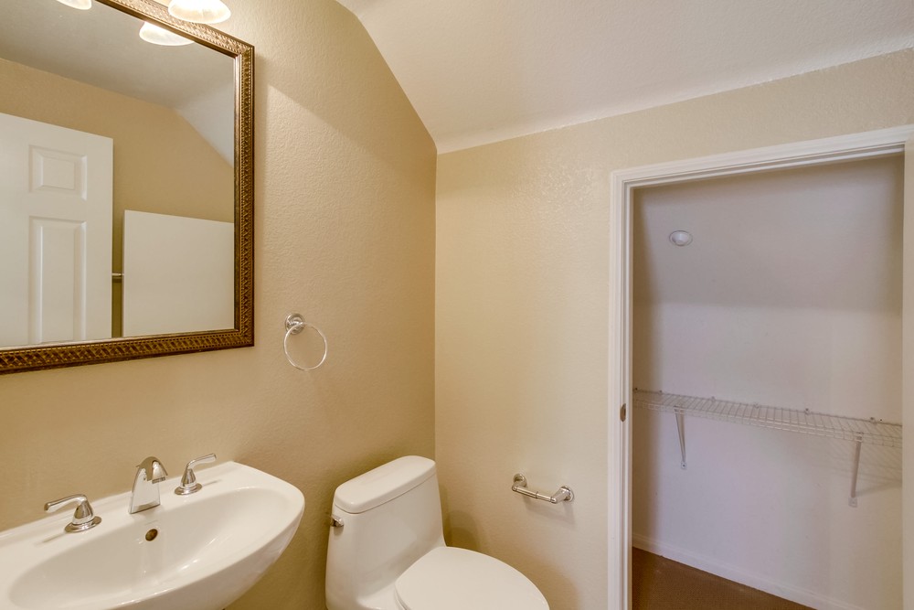 Virtual tour photo 17 of 35 for 16914 Torbett Ln #16
