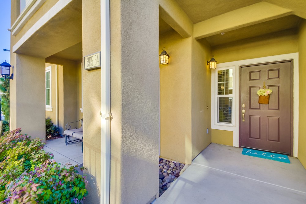 Virtual tour photo 5 of 33 for 16915 Hutchins Landing #54