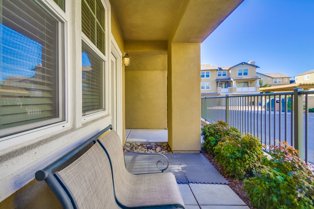 Virtual tour photo 7 of 33 for 16915 Hutchins Landing #54