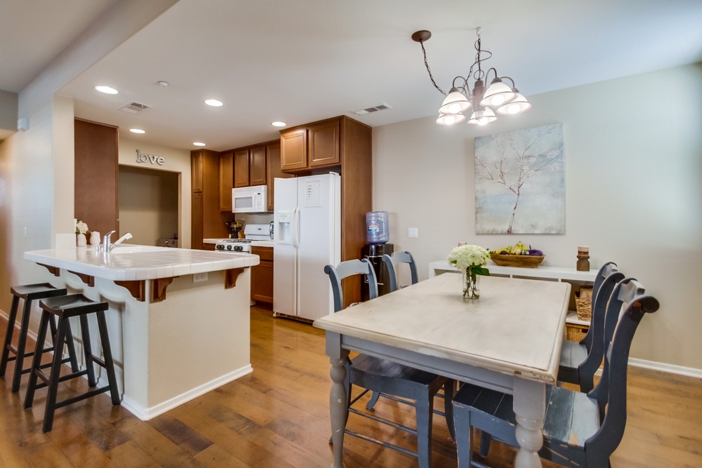 Virtual tour photo 14 of 33 for 16915 Hutchins Landing #54