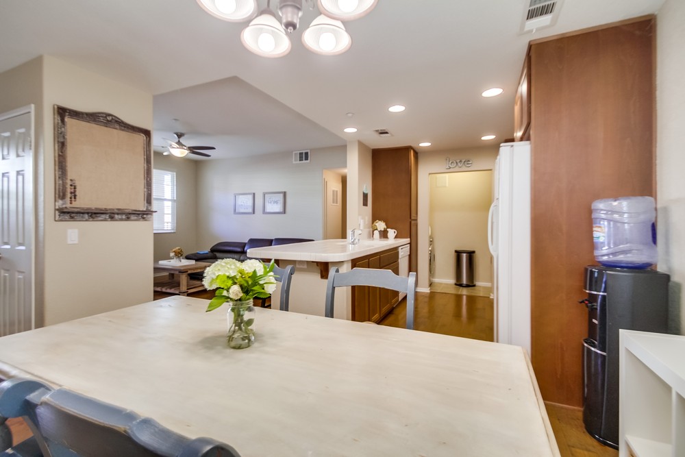 Virtual tour photo 16 of 33 for 16915 Hutchins Landing #54