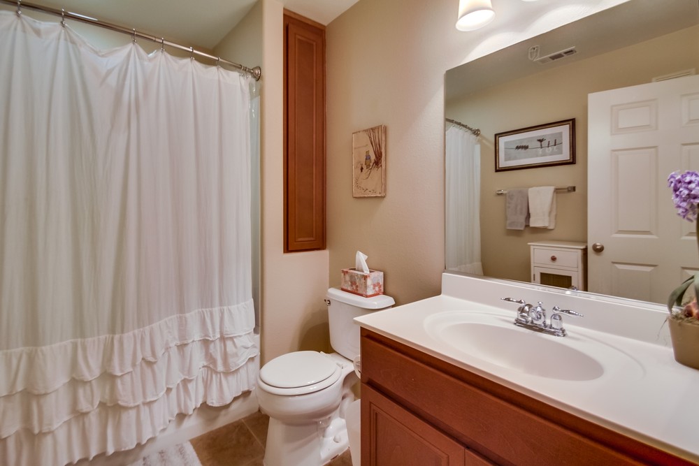 Virtual tour photo 24 of 33 for 16915 Hutchins Landing #54