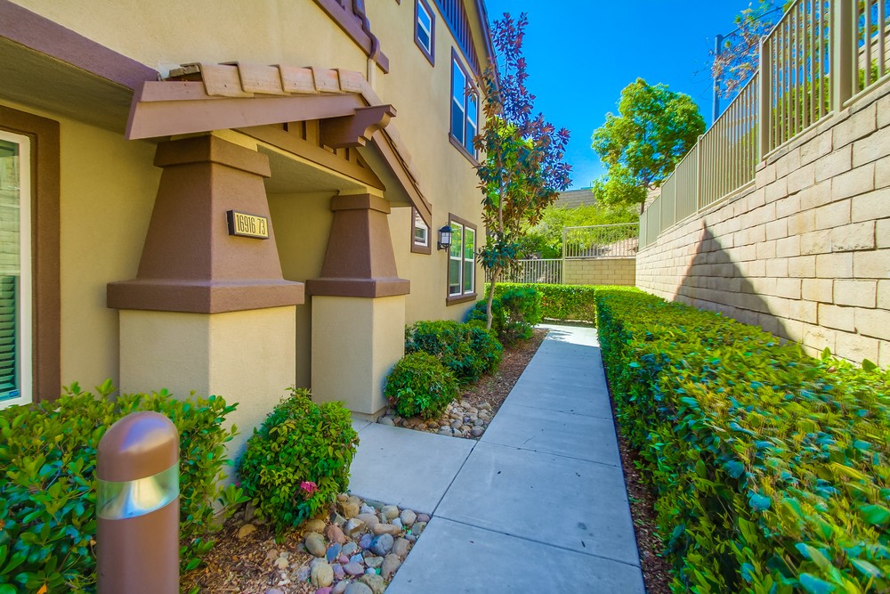 Virtual tour photo 1 of 44 for 16916 Hutchins Landing #73