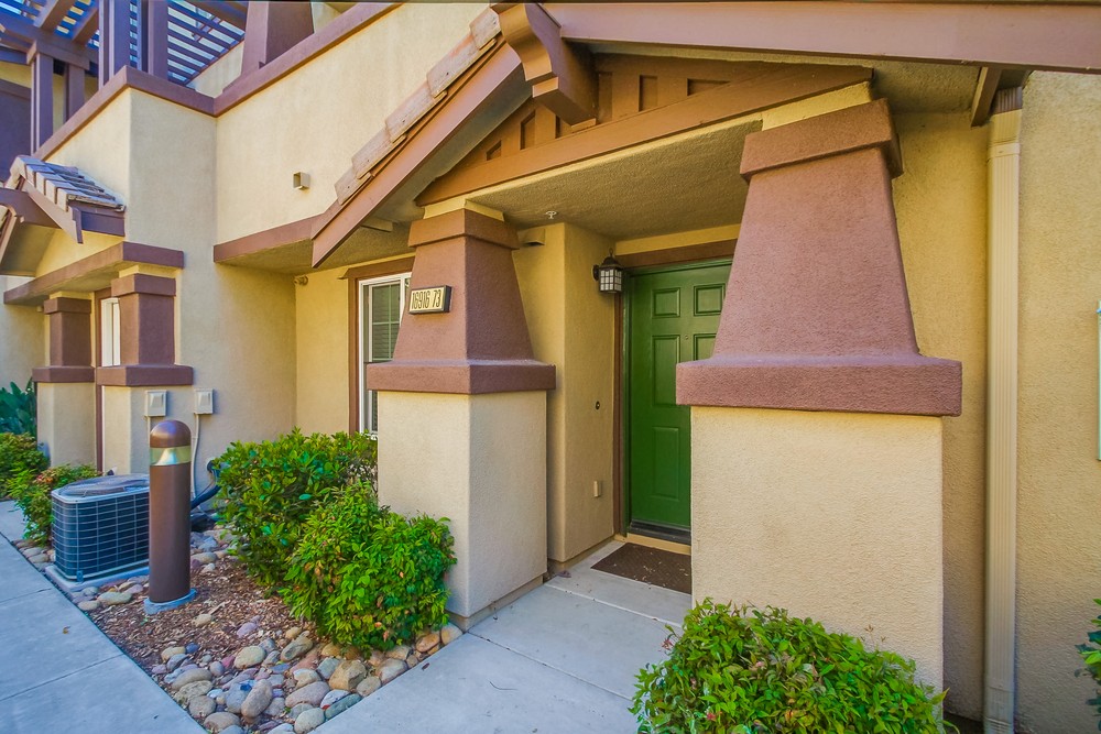 Virtual tour photo 4 of 44 for 16916 Hutchins Landing #73