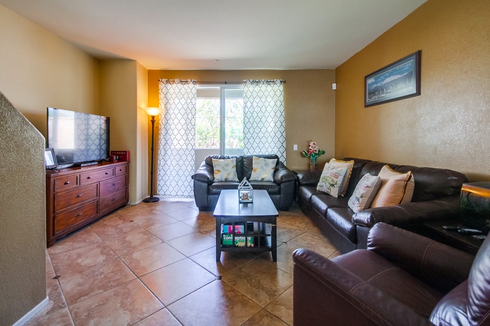 Virtual tour photo 8 of 44 for 16916 Hutchins Landing #73