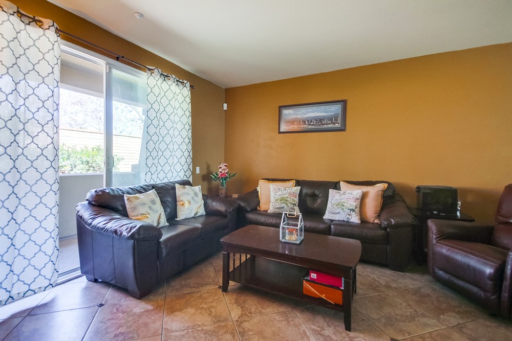 Virtual tour photo 9 of 44 for 16916 Hutchins Landing #73