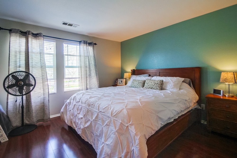 Virtual tour photo 24 of 44 for 16916 Hutchins Landing #73