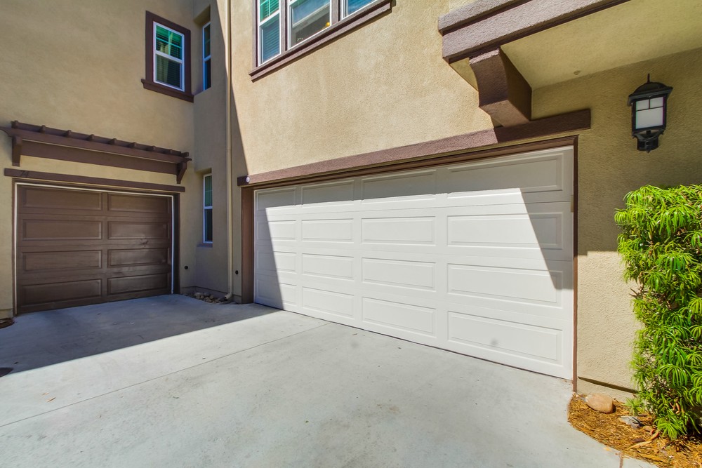 Virtual tour photo 38 of 44 for 16916 Hutchins Landing #73