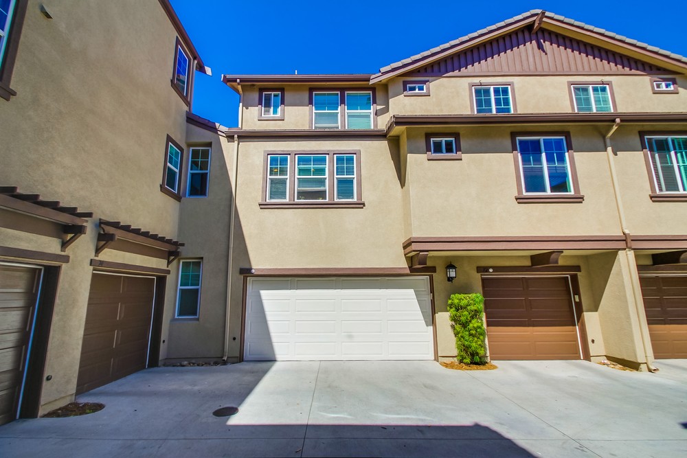 Virtual tour photo 39 of 44 for 16916 Hutchins Landing #73