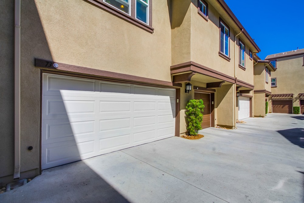 Virtual tour photo 40 of 44 for 16916 Hutchins Landing #73
