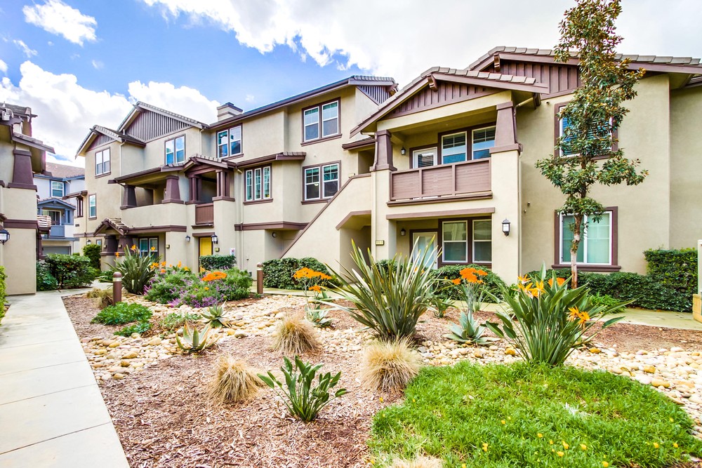 Virtual tour photo 1 of 41 for 16916 Hutchins Landing UNIT 65