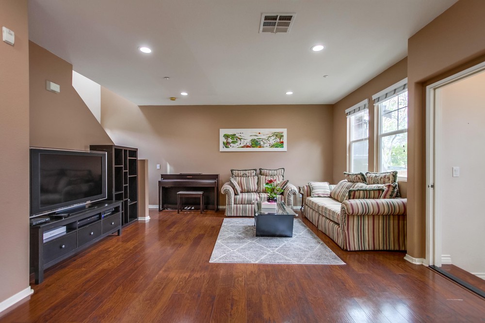 Virtual tour photo 7 of 41 for 16916 Hutchins Landing UNIT 65