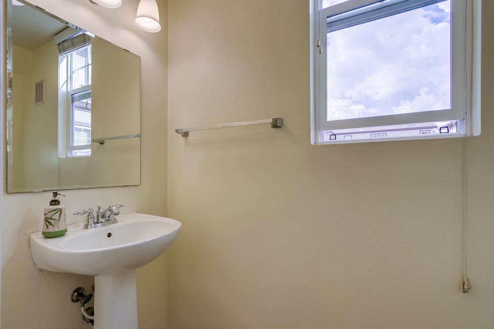 Virtual tour photo 19 of 41 for 16916 Hutchins Landing UNIT 65