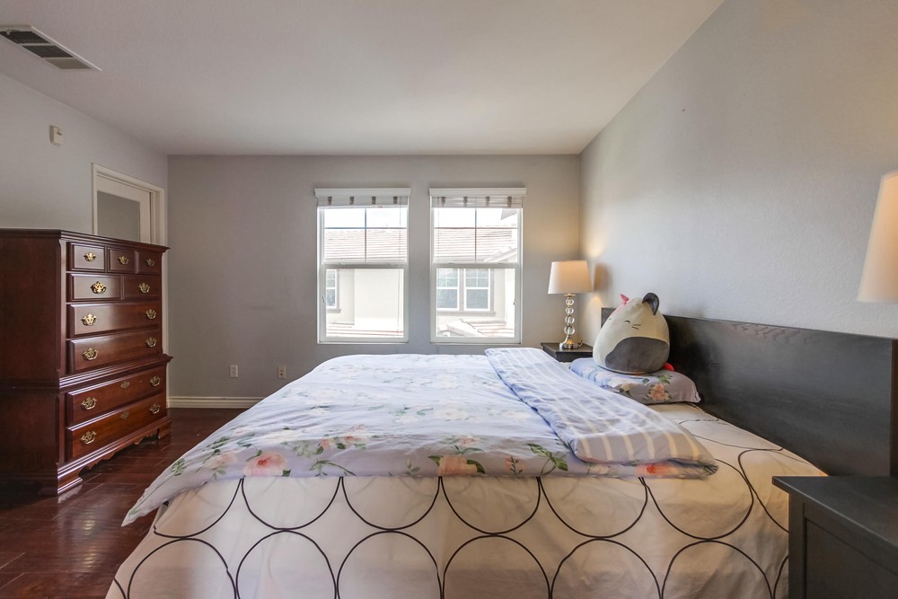 Virtual tour photo 22 of 41 for 16916 Hutchins Landing UNIT 65