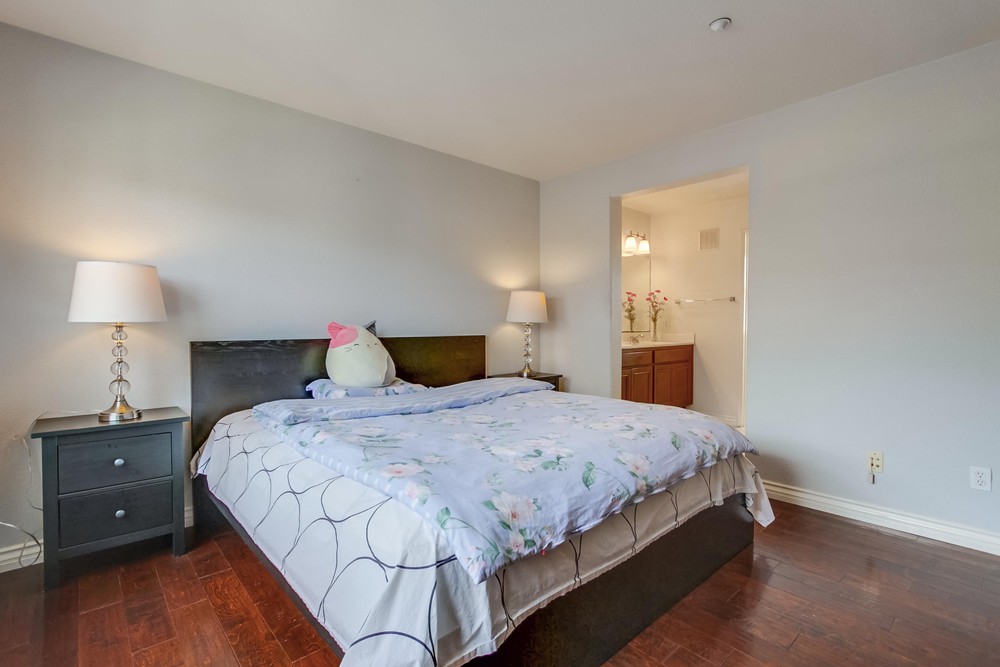 Virtual tour photo 23 of 41 for 16916 Hutchins Landing UNIT 65