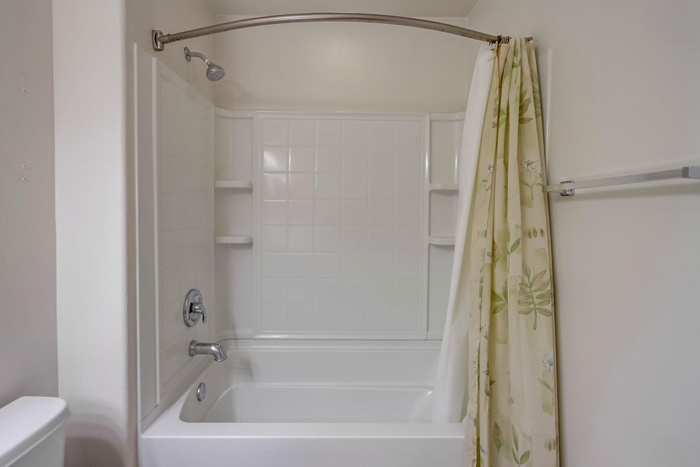 Virtual tour photo 35 of 41 for 16916 Hutchins Landing UNIT 65