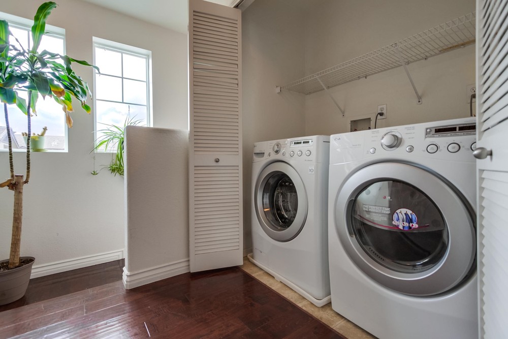 Virtual tour photo 37 of 41 for 16916 Hutchins Landing UNIT 65