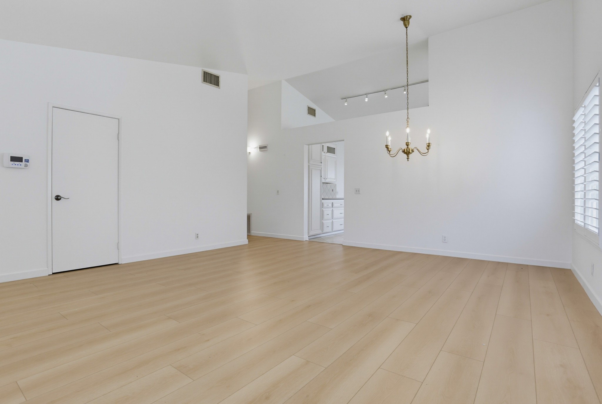 Virtual tour photo 6 of 45 for 1692 Avenida Oceano
