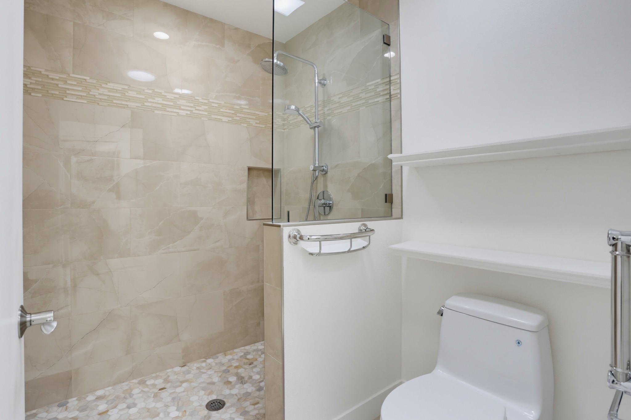 Virtual tour photo 26 of 45 for 1692 Avenida Oceano