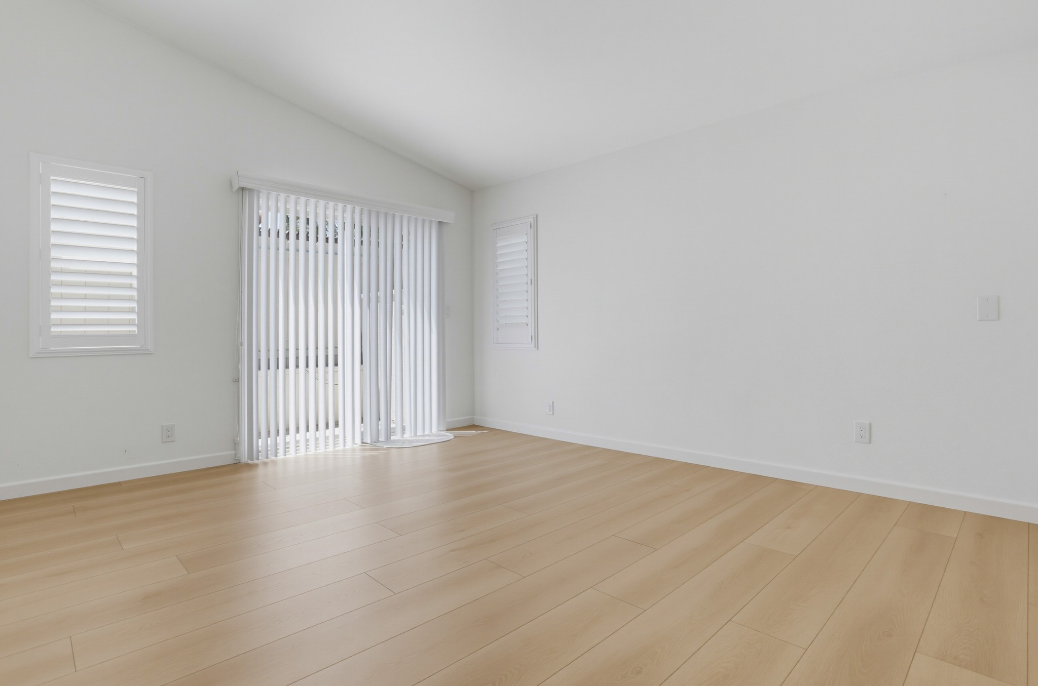 Virtual tour photo 27 of 45 for 1692 Avenida Oceano