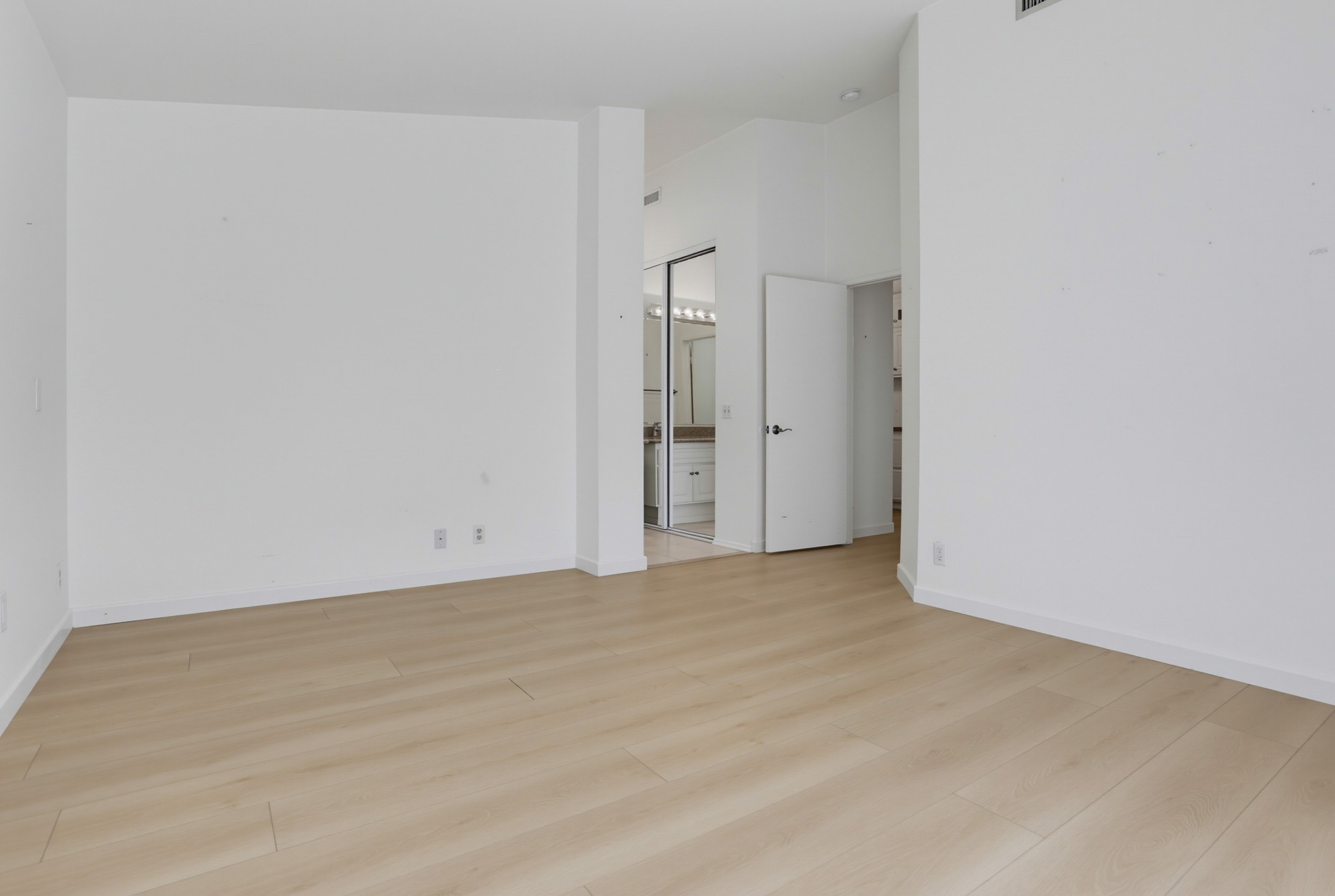 Virtual tour photo 29 of 45 for 1692 Avenida Oceano