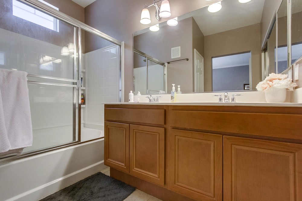Virtual tour photo 17 of 24 for 16935 Laurel Hill Ln
