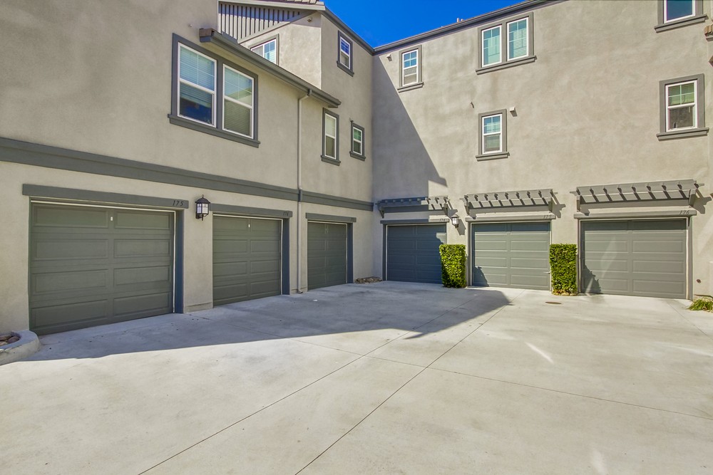 Virtual tour photo 25 of 24 for 16935 Laurel Hill Ln