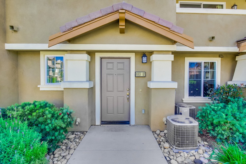 Virtual tour photo 7 of 52 for 16937 Hutchins Landing #82