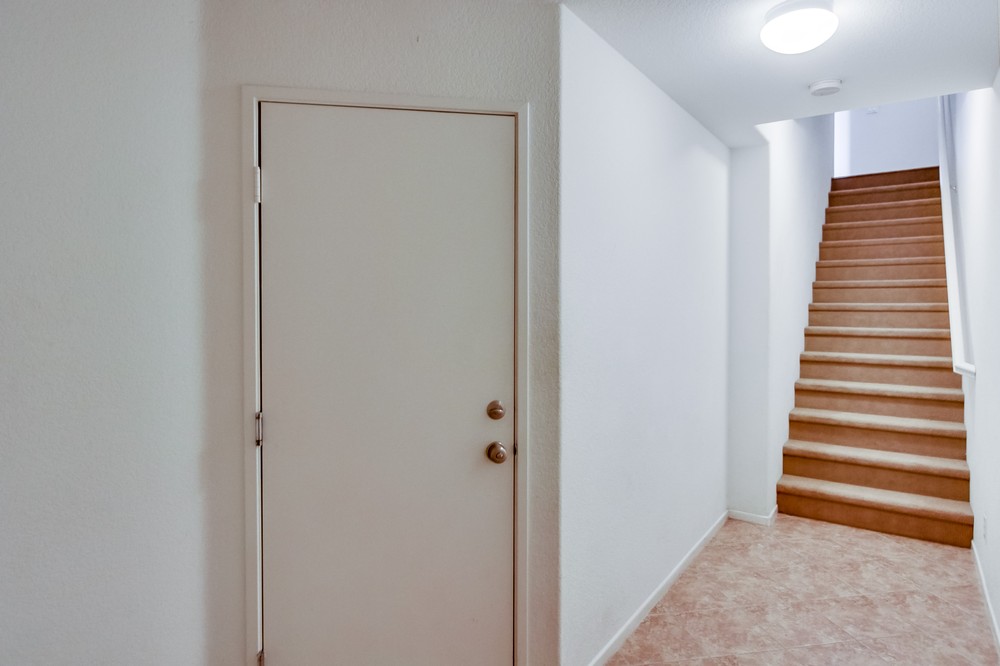 Virtual tour photo 11 of 52 for 16937 Hutchins Landing #82