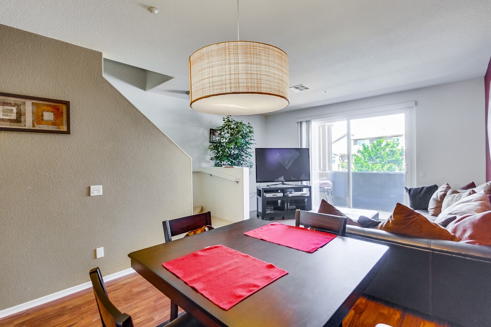 Virtual tour photo 13 of 52 for 16937 Hutchins Landing #82