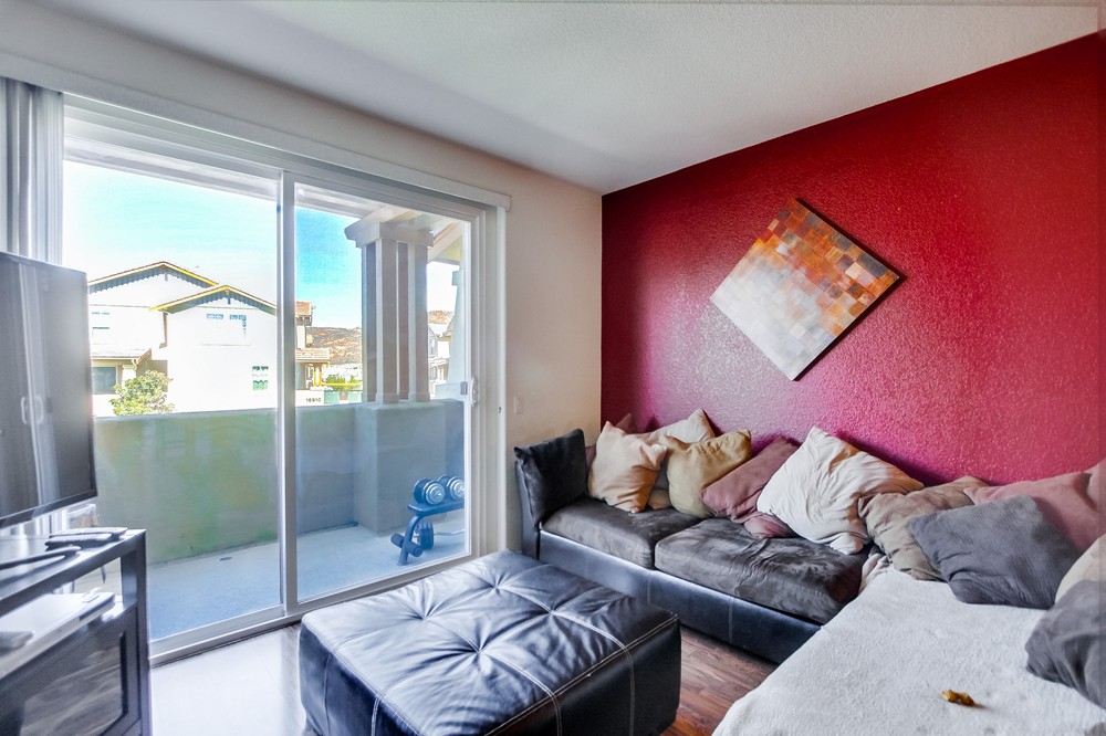 Virtual tour photo 14 of 52 for 16937 Hutchins Landing #82