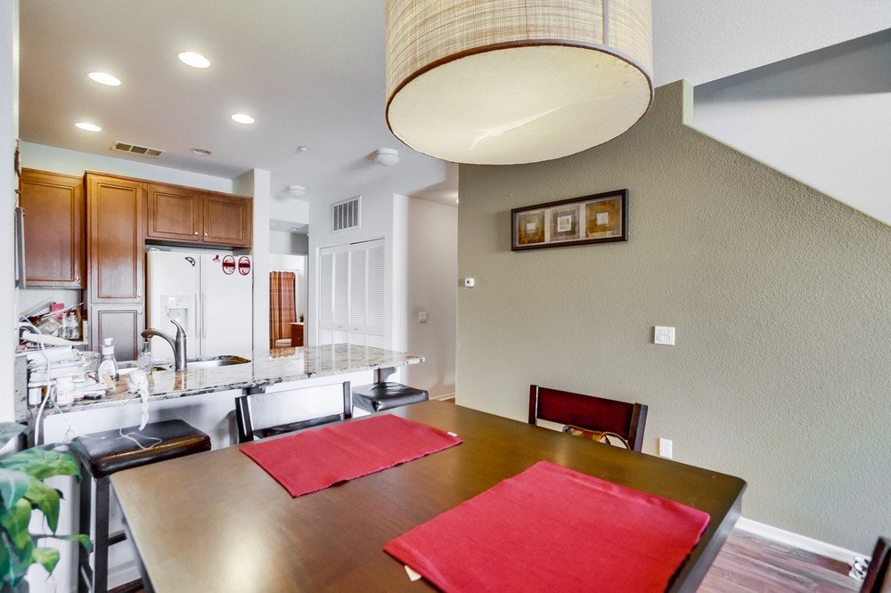 Virtual tour photo 24 of 52 for 16937 Hutchins Landing #82